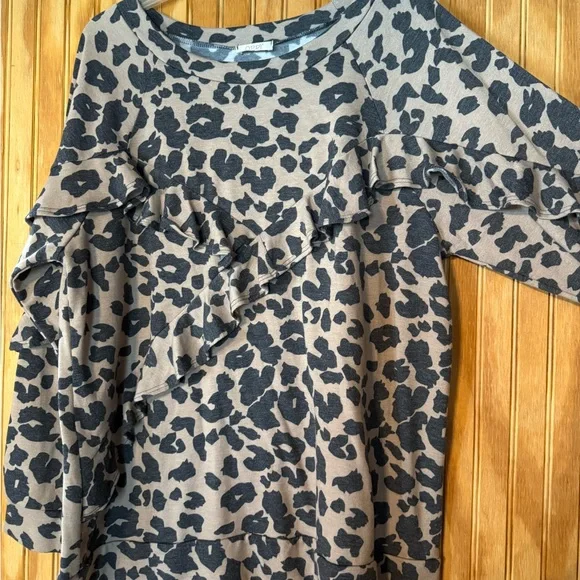 ODDY Animal Print Ruffle Blouse - Picture 2 of 5